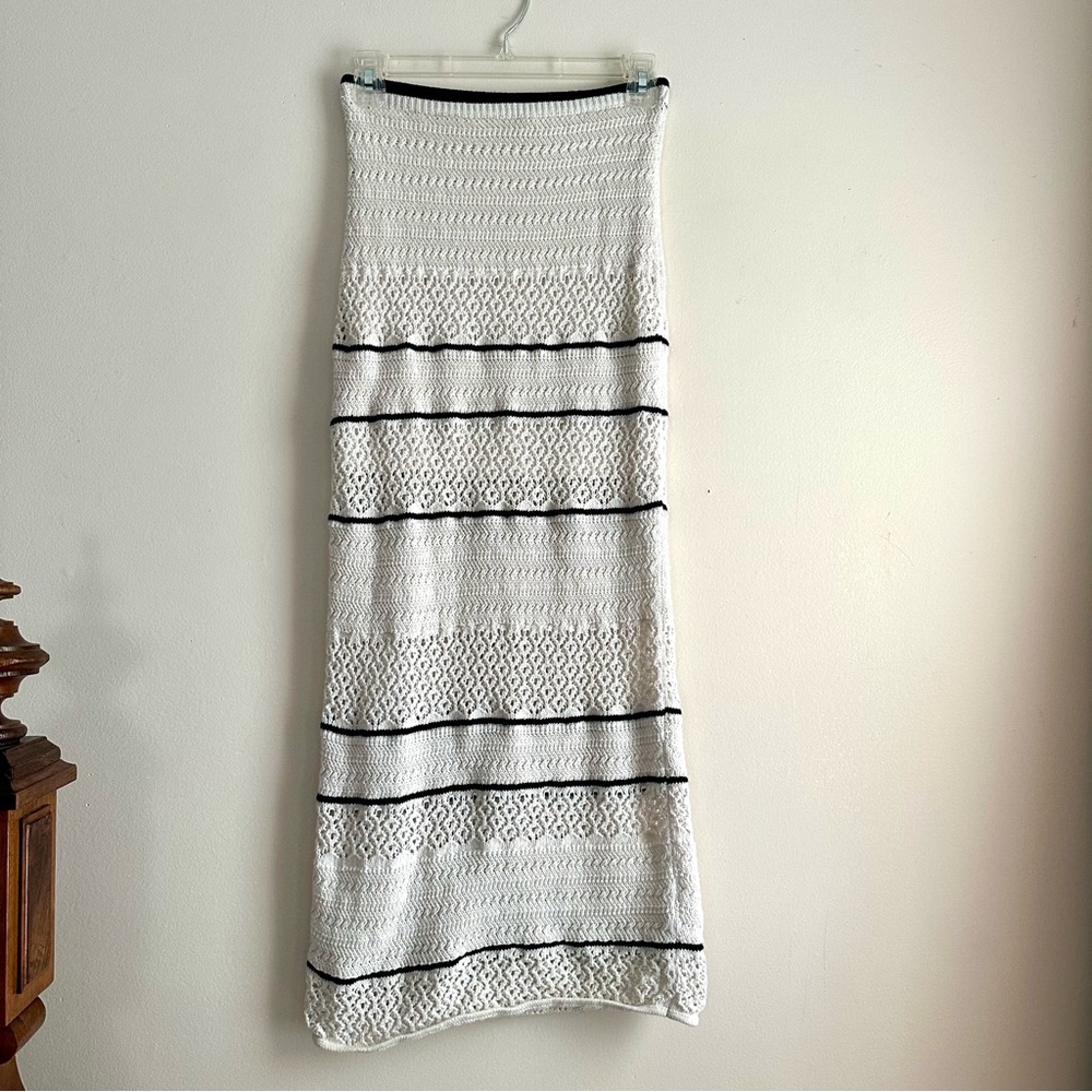 A&F • Tiered‎ Crochet Knit Maxi Skirt